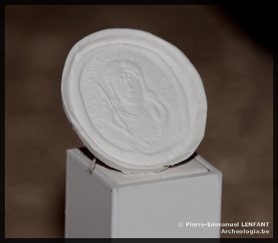 L&rsquo;ann&eacute;e 2011 marque le 1500&egrave;me anniversaire de la mort de Clovis, roi des Francs. La Cit&eacute; des Cinq Clochers ne pouvait demeurer en marge de cet &eacute;v&egrave;nement. A cette occasion, le Mus&eacute;e d'Arch&eacute;ologie organise une exposition consacr&eacute;e &agrave; Child&eacute;ric, roi des Francs et p&egrave;re de Clovis, mort en 481.