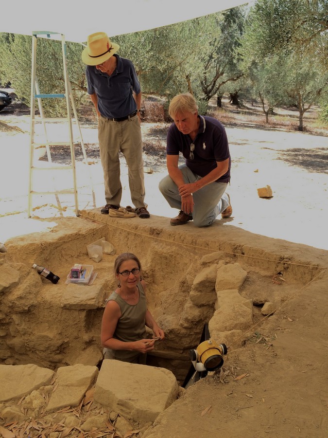 archaeologists - Sharon Stocker and Jack Davis - University of Cincinnati