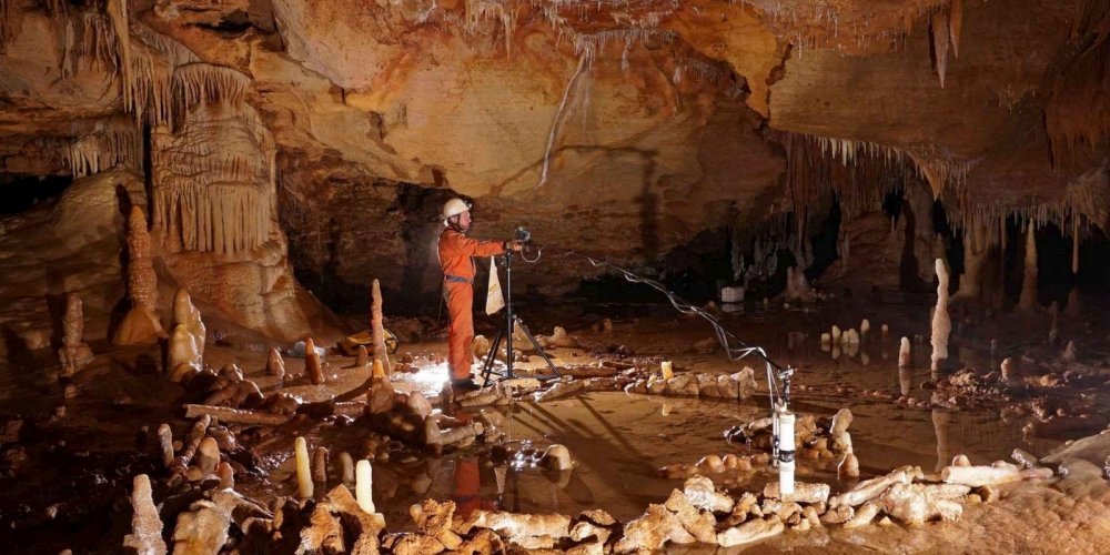 Grotte de Bruniquel - Néandertal - © Etienne FABRE /SSAC