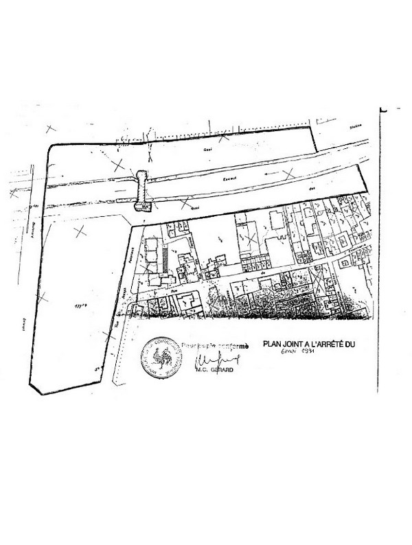 Le Pont des Trous a &eacute;t&eacute; class&eacute; pour sa valeur esth&eacute;tique et scientifique par arr&ecirc;t&eacute; de la R&eacute;gion Wallonne du 6 mai 1991.